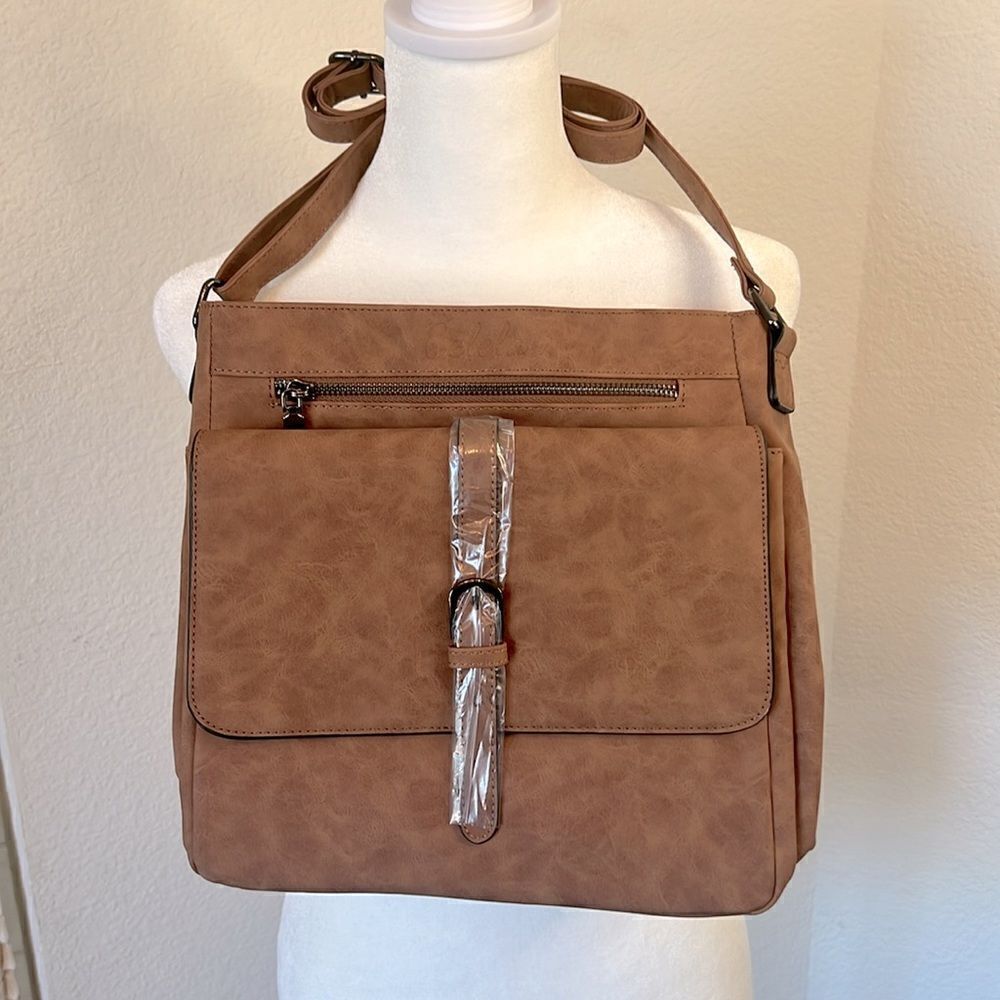 Celela Vegan Leather Cross Body Bag with Adjustable Strap ~ Classic Design